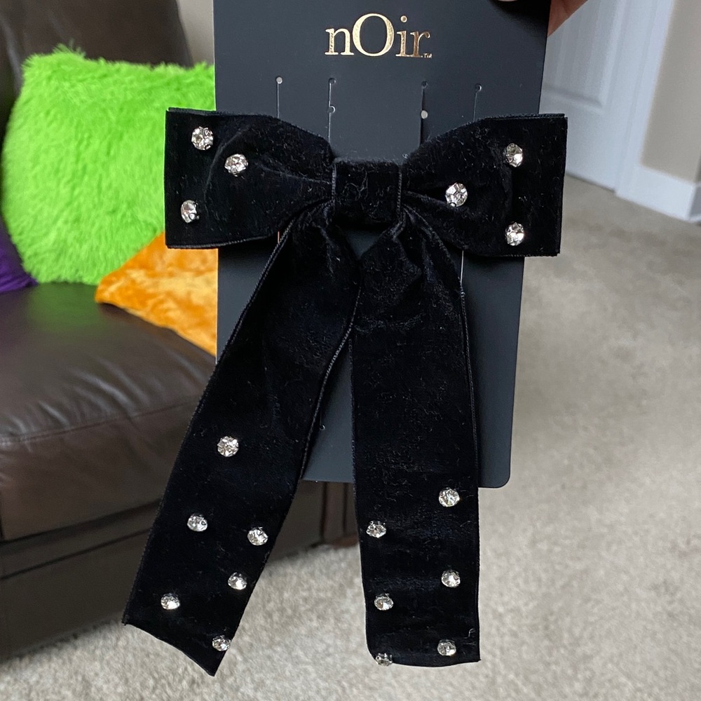 Black Velvet Bow with Rhinestones